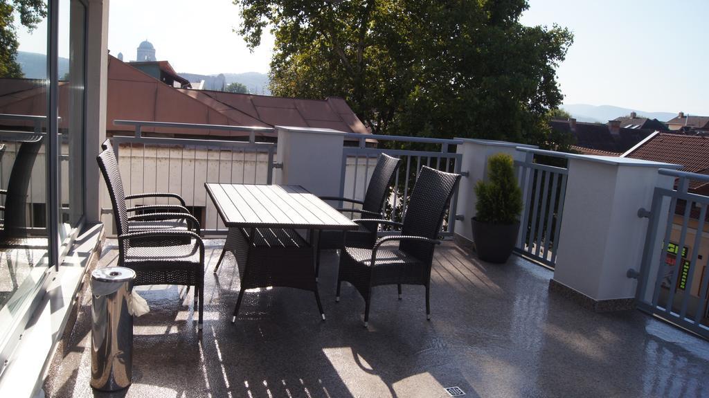 Apartman Panorama Štúrovo Esterno foto